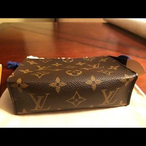 Louis Vuitton toiletry 15– brand new with tags